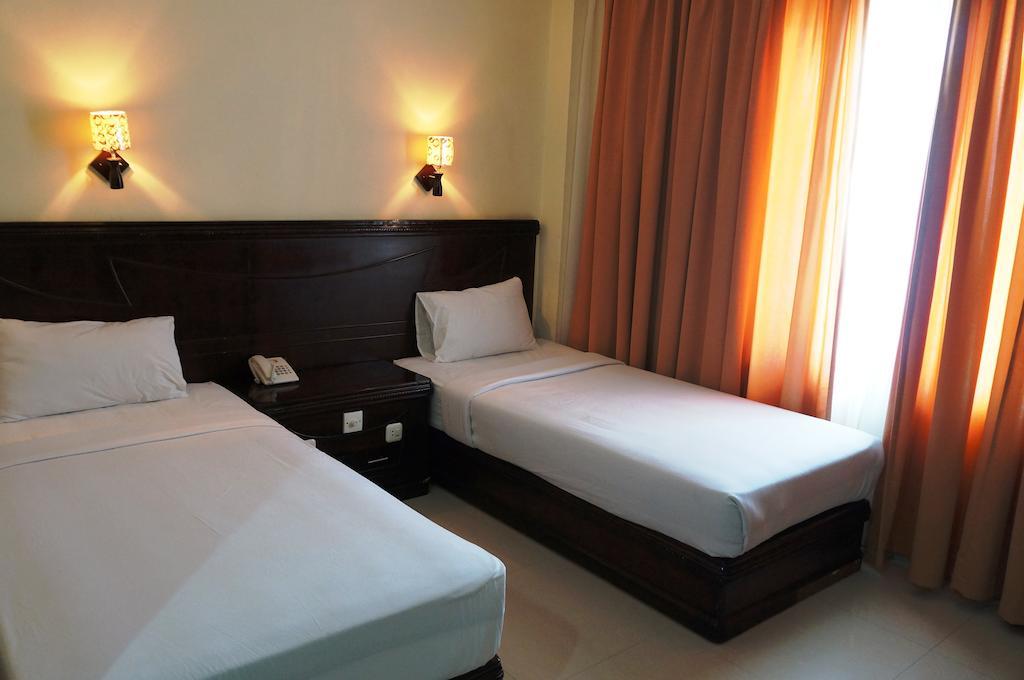 Edotel Minangkabau Padang  Room photo