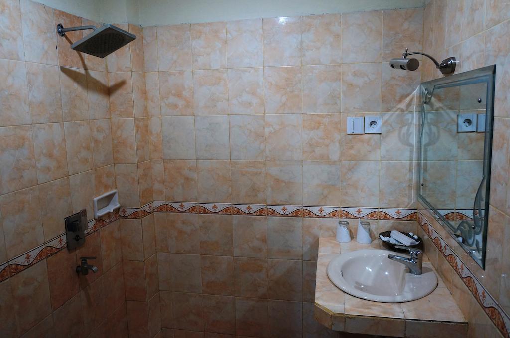 Edotel Minangkabau Padang  Room photo