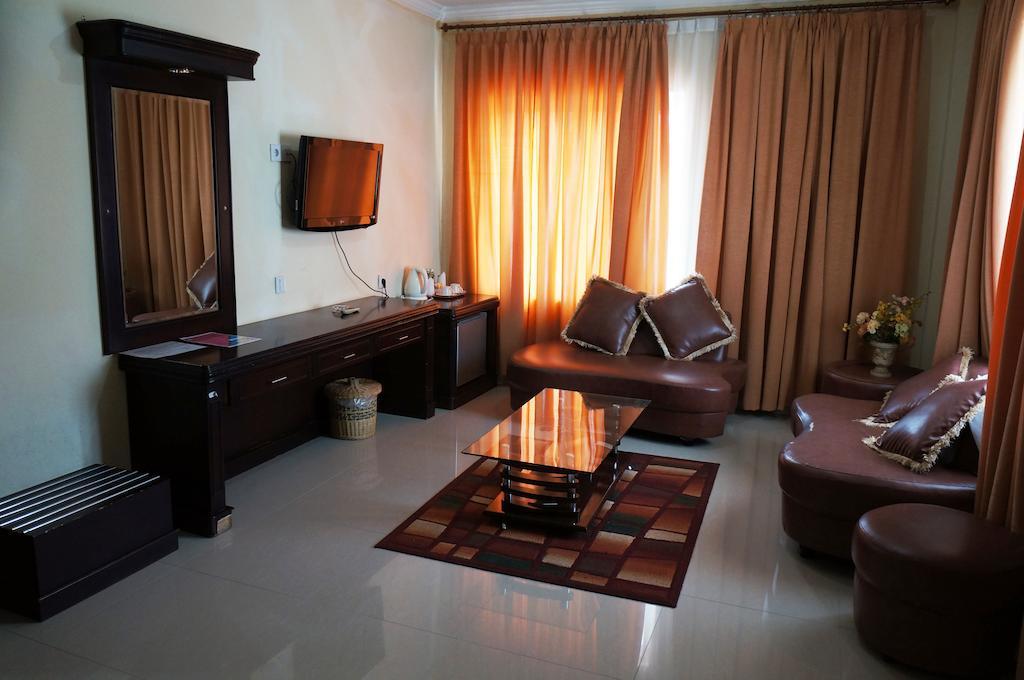 Edotel Minangkabau Padang  Room photo