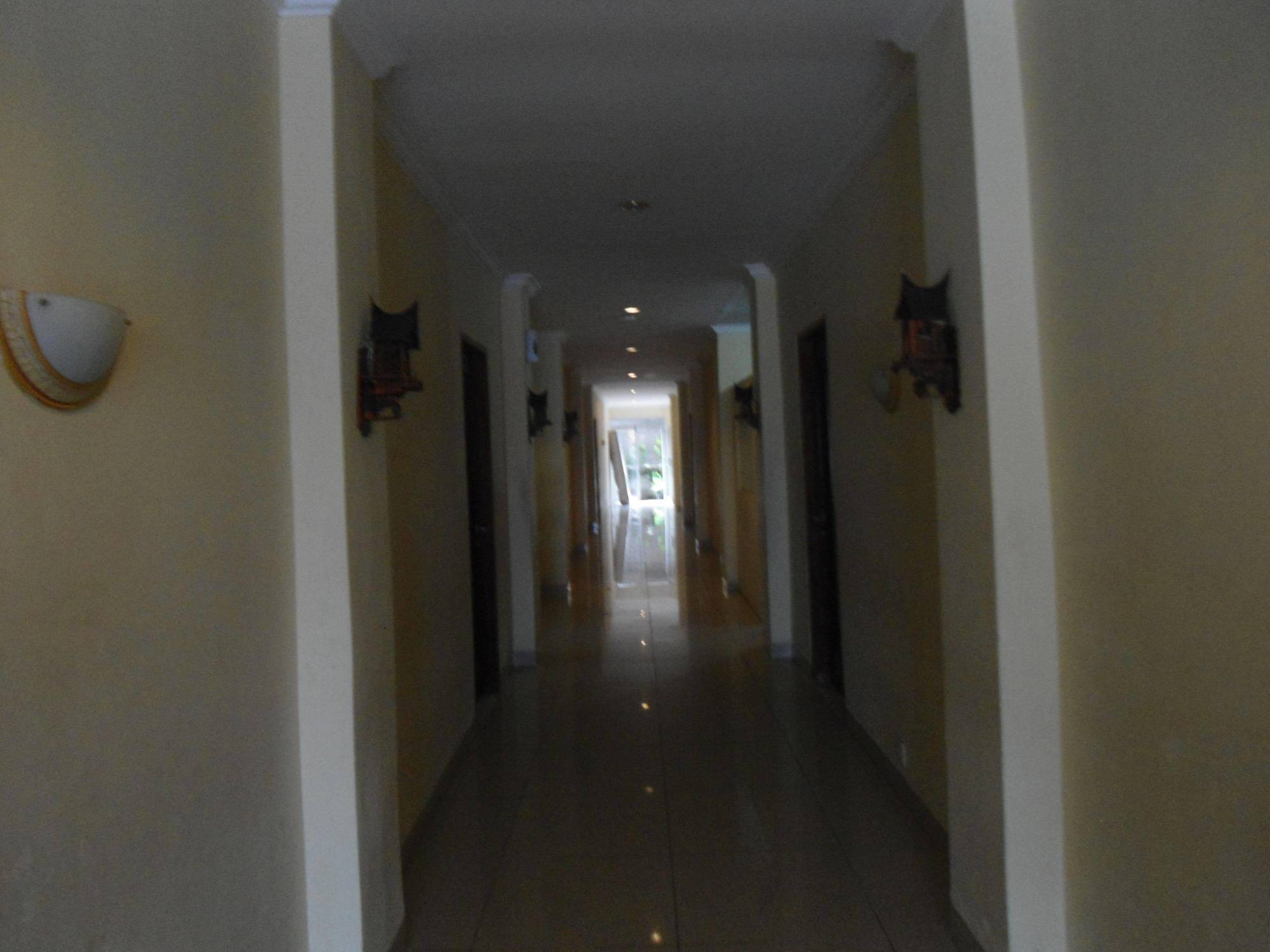 Edotel Minangkabau Padang  Exterior photo